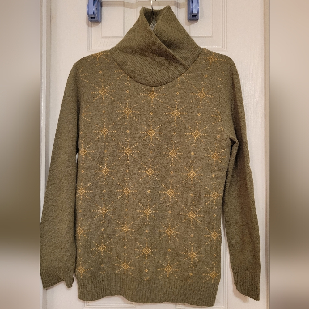 Vintage Olive and Gold Patterned Turtleneck Sweater